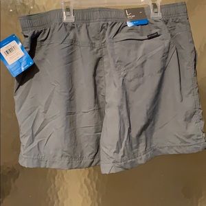 COPY - NWT green Large women’s Columbia shorts